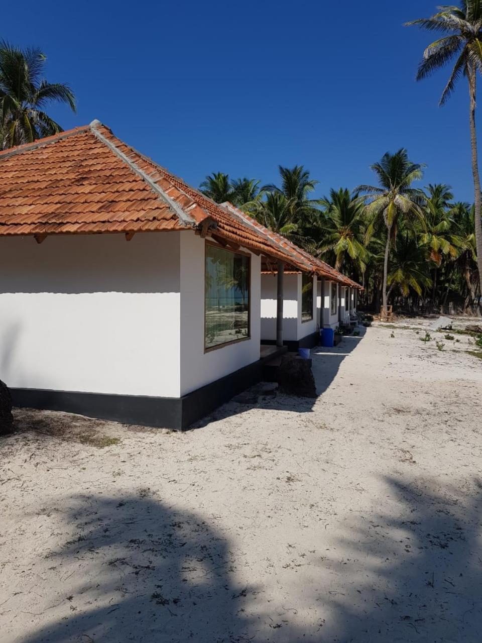 Agatti Flyzone Seashell Cottages Only For Indian Nationals With Valid Entry Permit מראה חיצוני תמונה